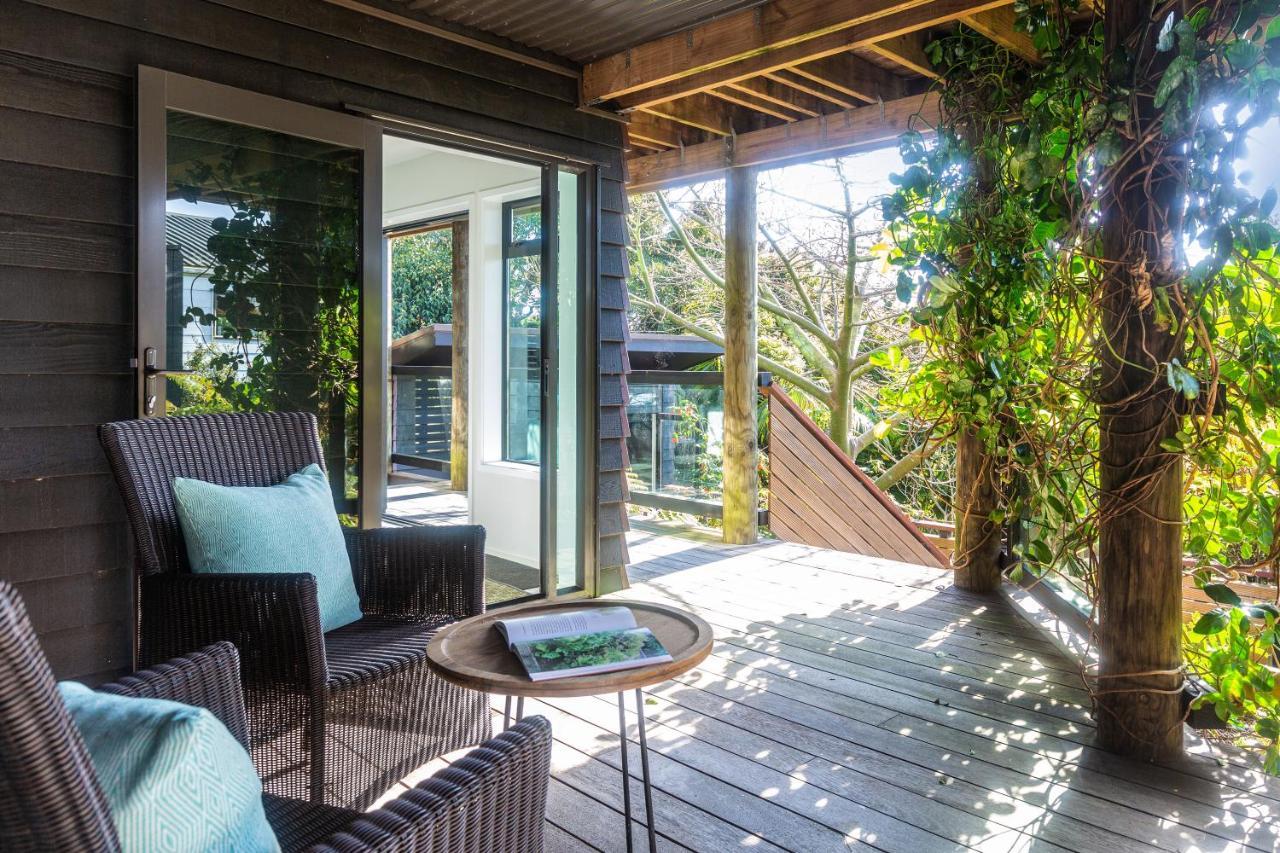 Taonga With Sea Views By Waiheke Unlimited Villa Oneroa Екстериор снимка